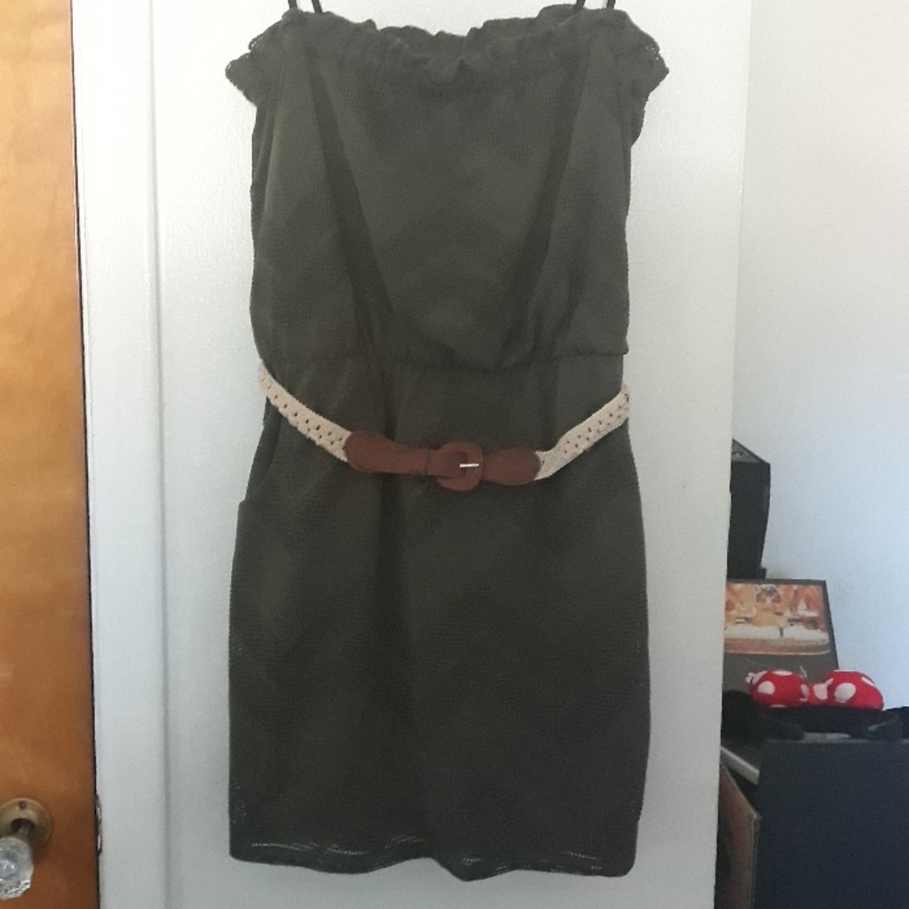 Sleeveless dress